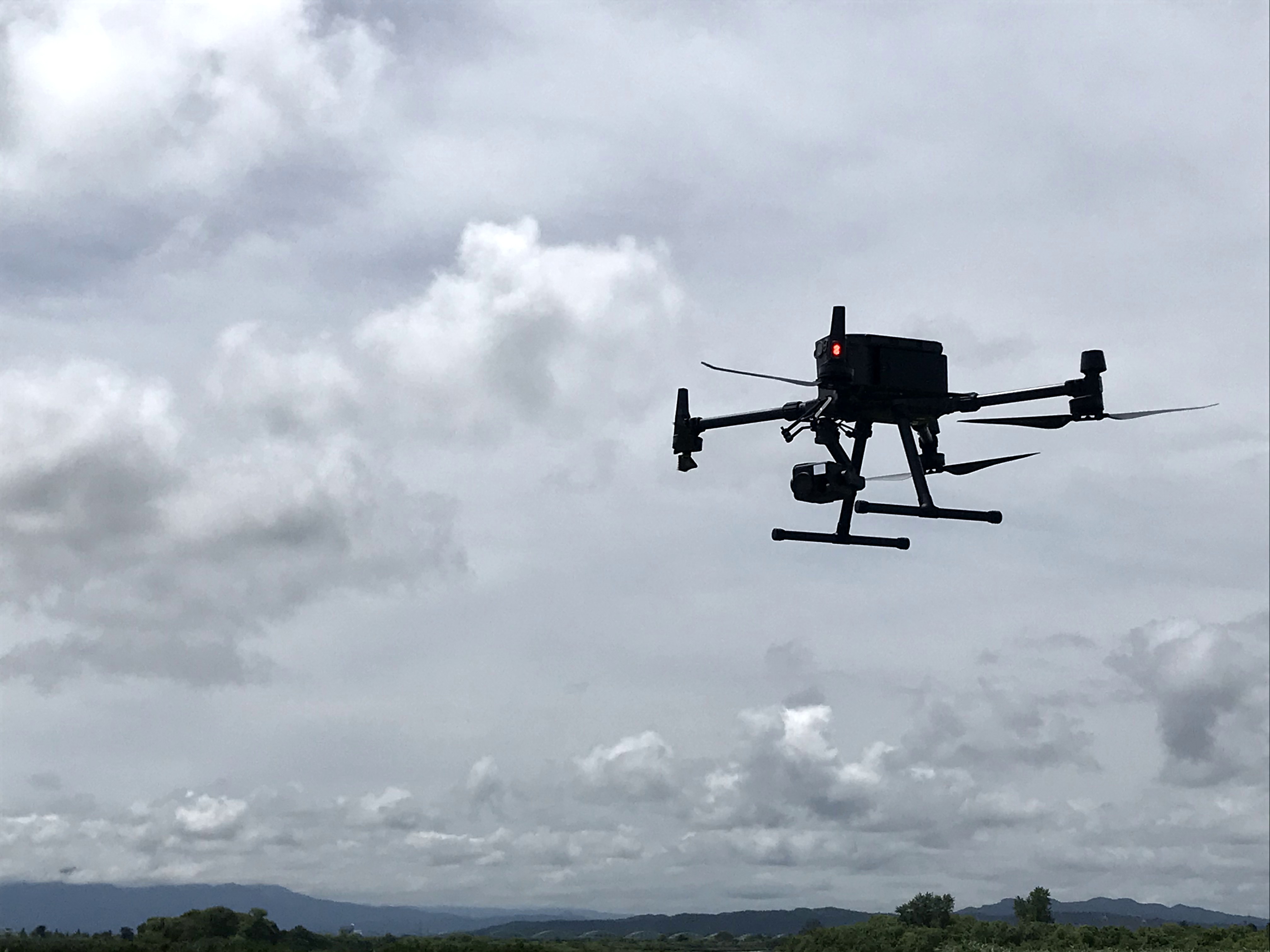 新機体のテストフライトを行いました！ お知らせ 金井度量衡株式会社